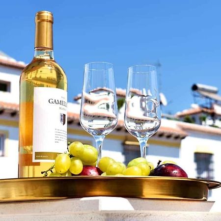 New Townhouse In The Heart Of Nerja With Jacuzzi Villa Luaran gambar