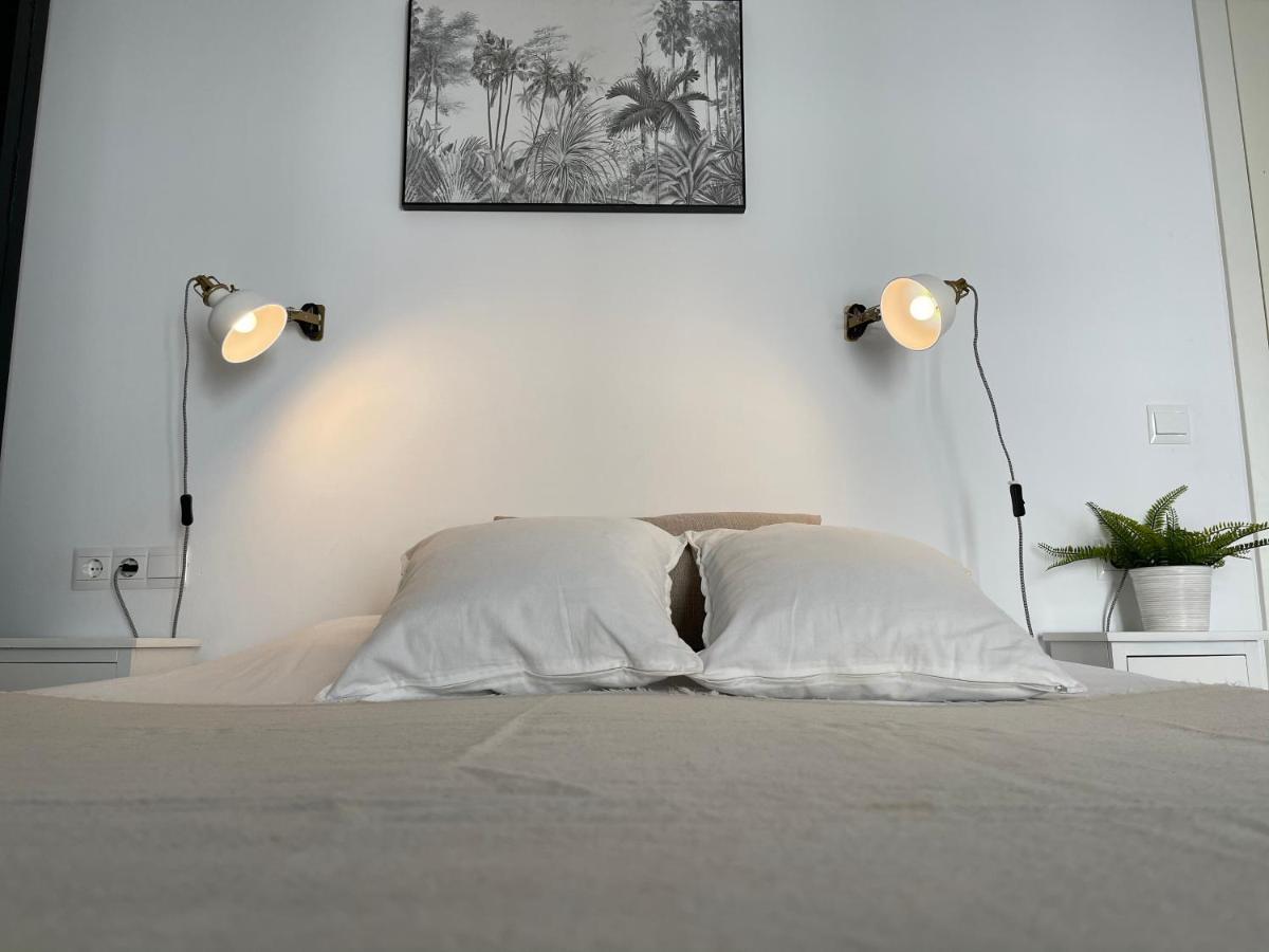 New Townhouse In The Heart Of Nerja With Jacuzzi Villa Luaran gambar