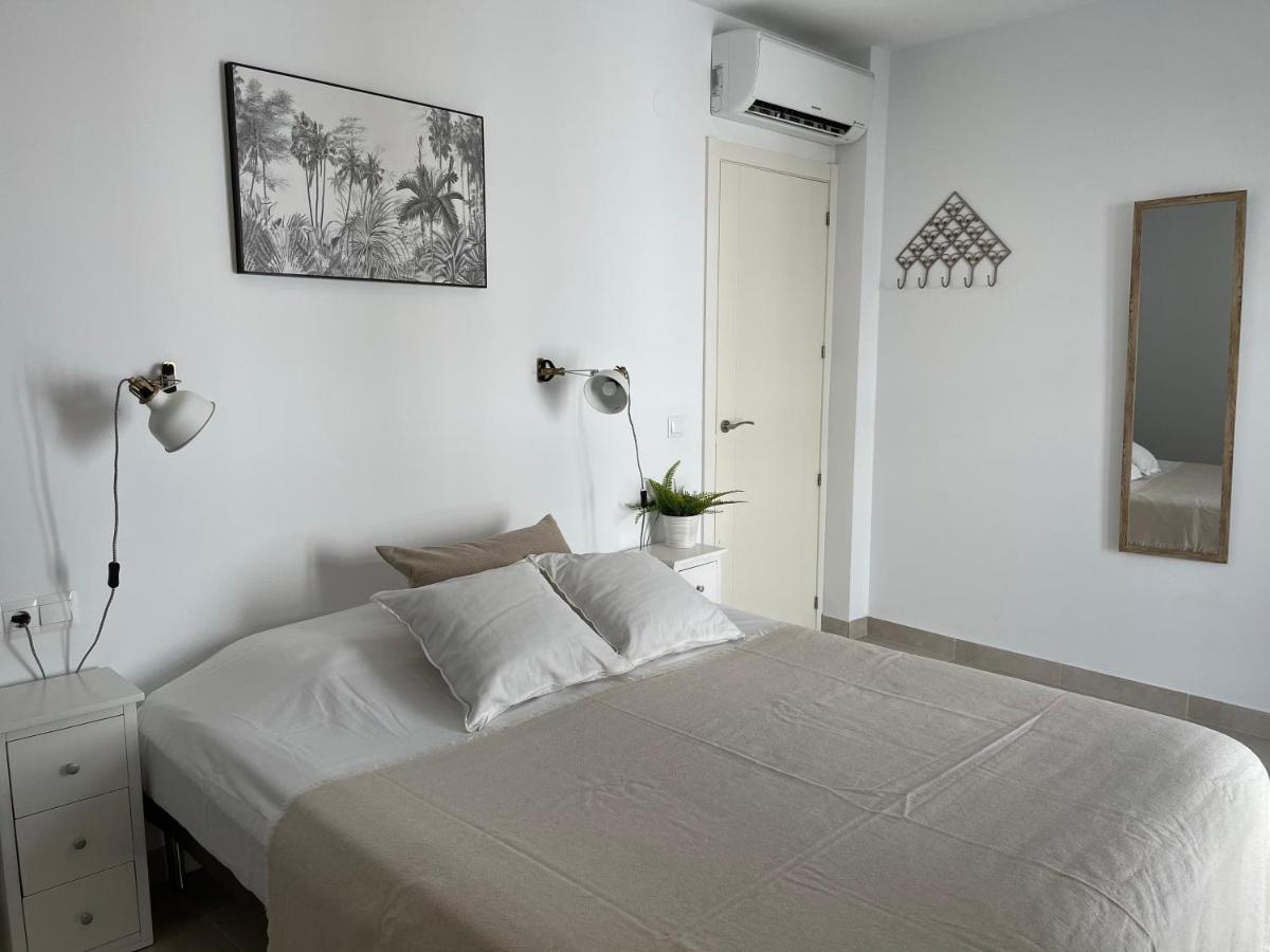 New Townhouse In The Heart Of Nerja With Jacuzzi Villa Luaran gambar