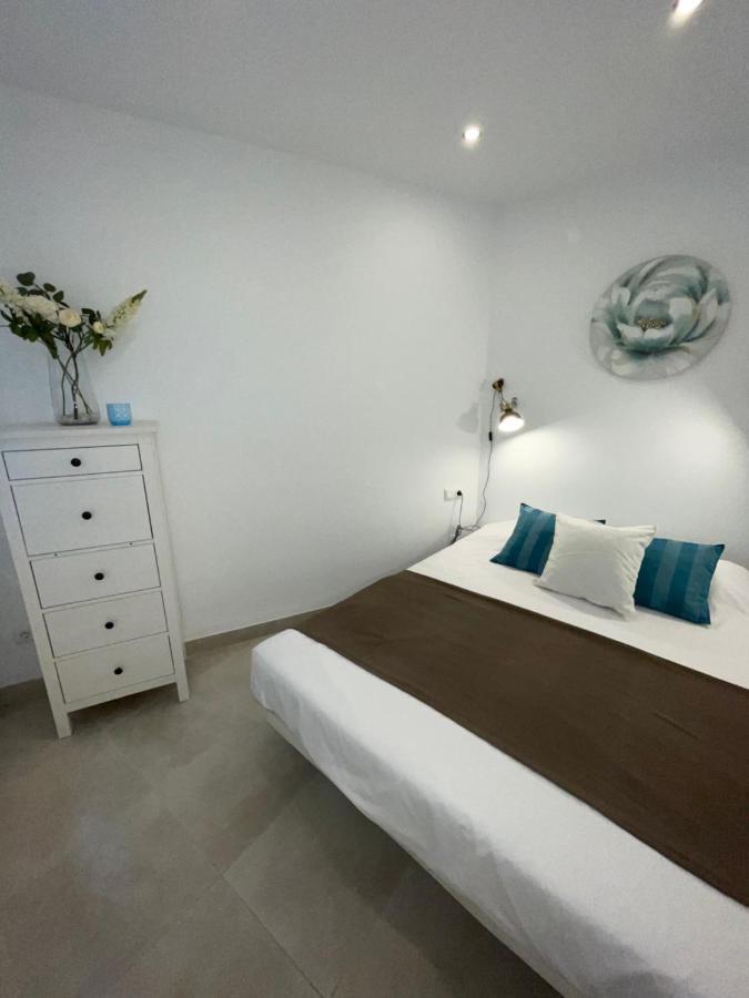 New Townhouse In The Heart Of Nerja With Jacuzzi Villa Luaran gambar
