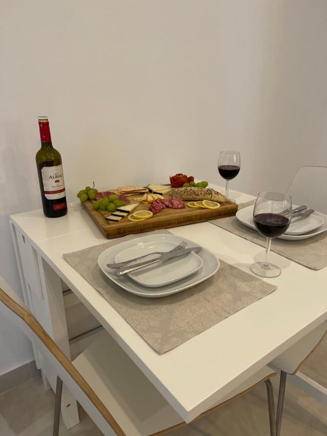 New Townhouse In The Heart Of Nerja With Jacuzzi Villa Luaran gambar