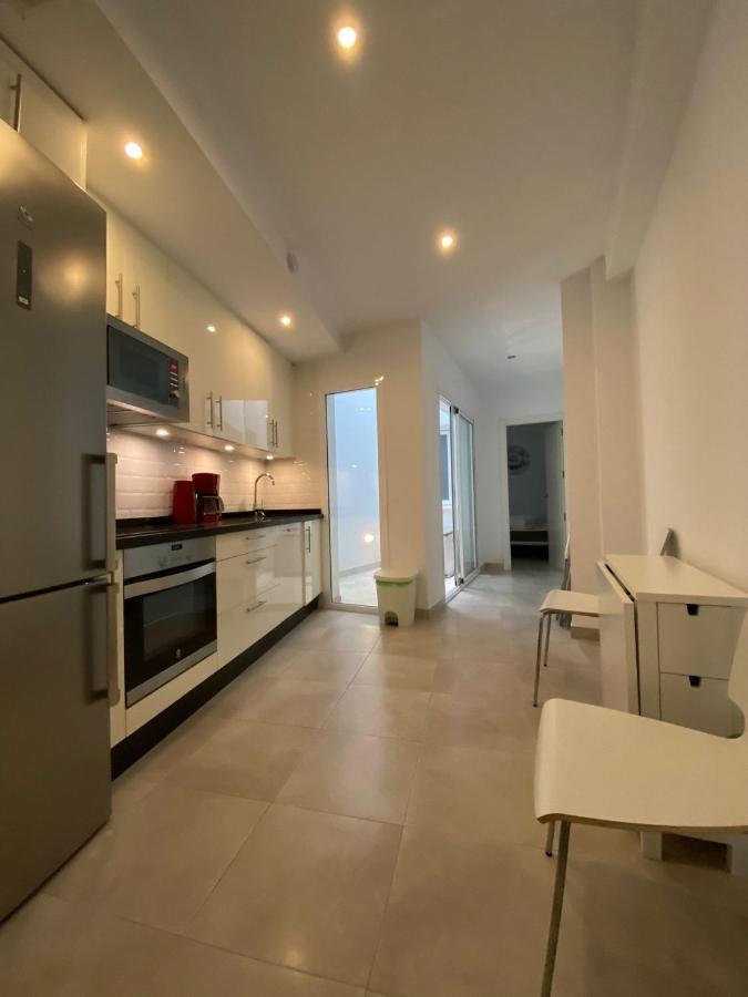 New Townhouse In The Heart Of Nerja With Jacuzzi Villa Luaran gambar